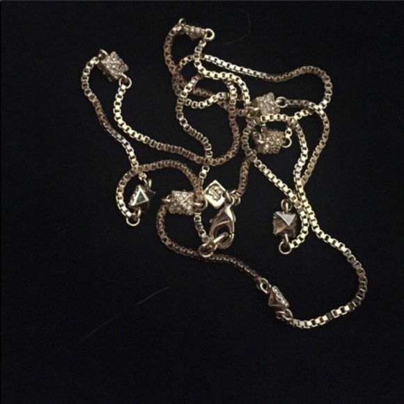 LAST CHANCE BananaRepublicGold Chain Necklace - Picture 2 of 3